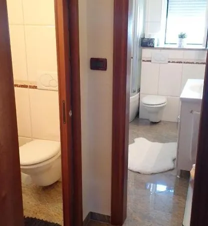 Dia Apartment
